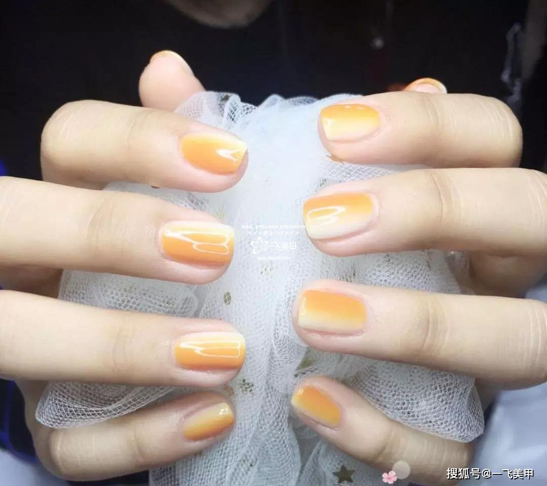 姜黃色跳色美甲，真的美炸了！