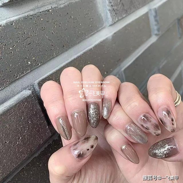 小眾而又顯高級的日系澀味美甲