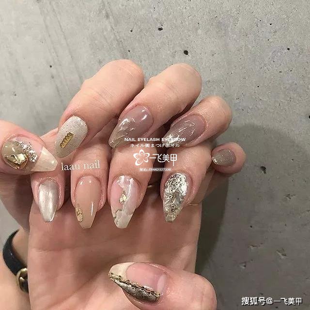 小眾而又顯高級的日系澀味美甲