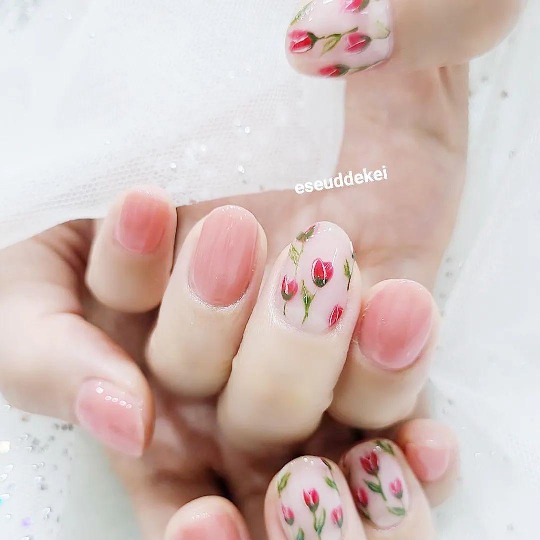 韓式花花美甲清新又可愛