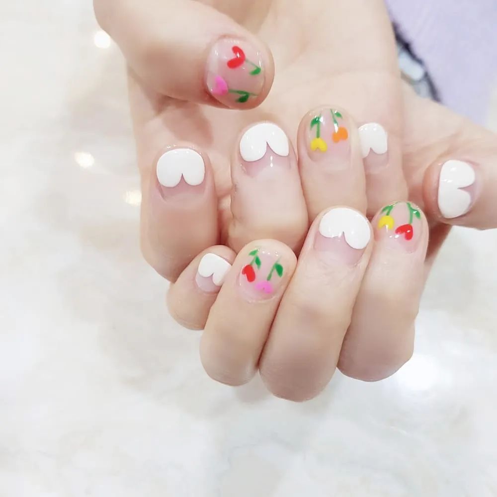 韓式花花美甲清新又可愛