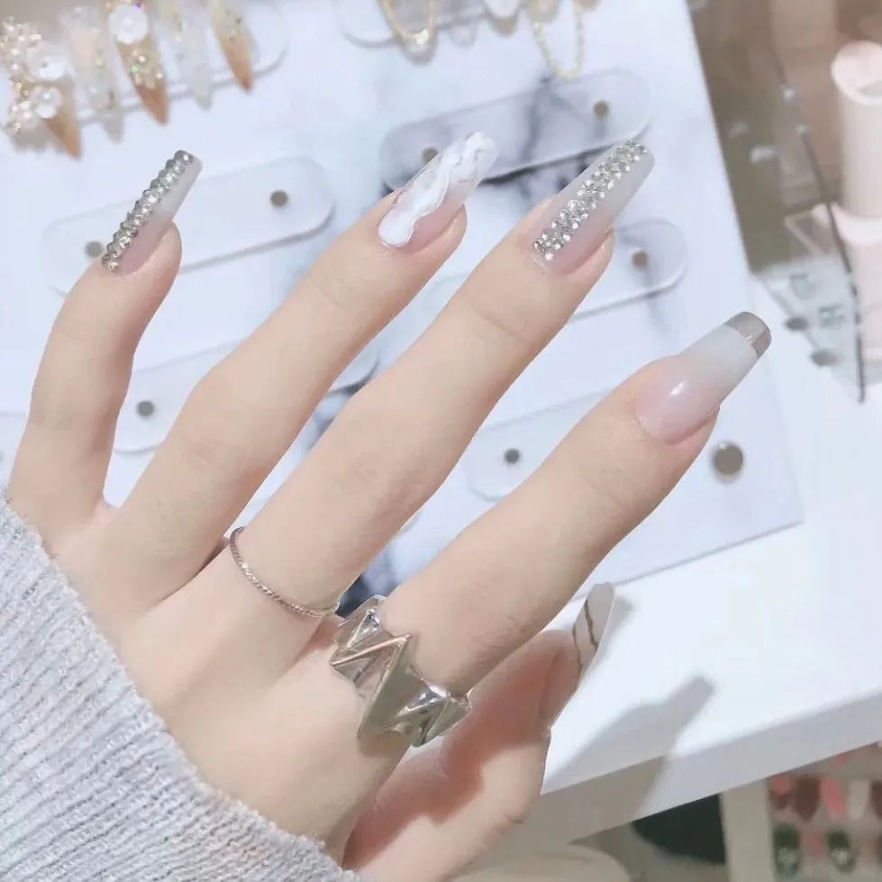 藏不住了！這波高級感美甲太好看