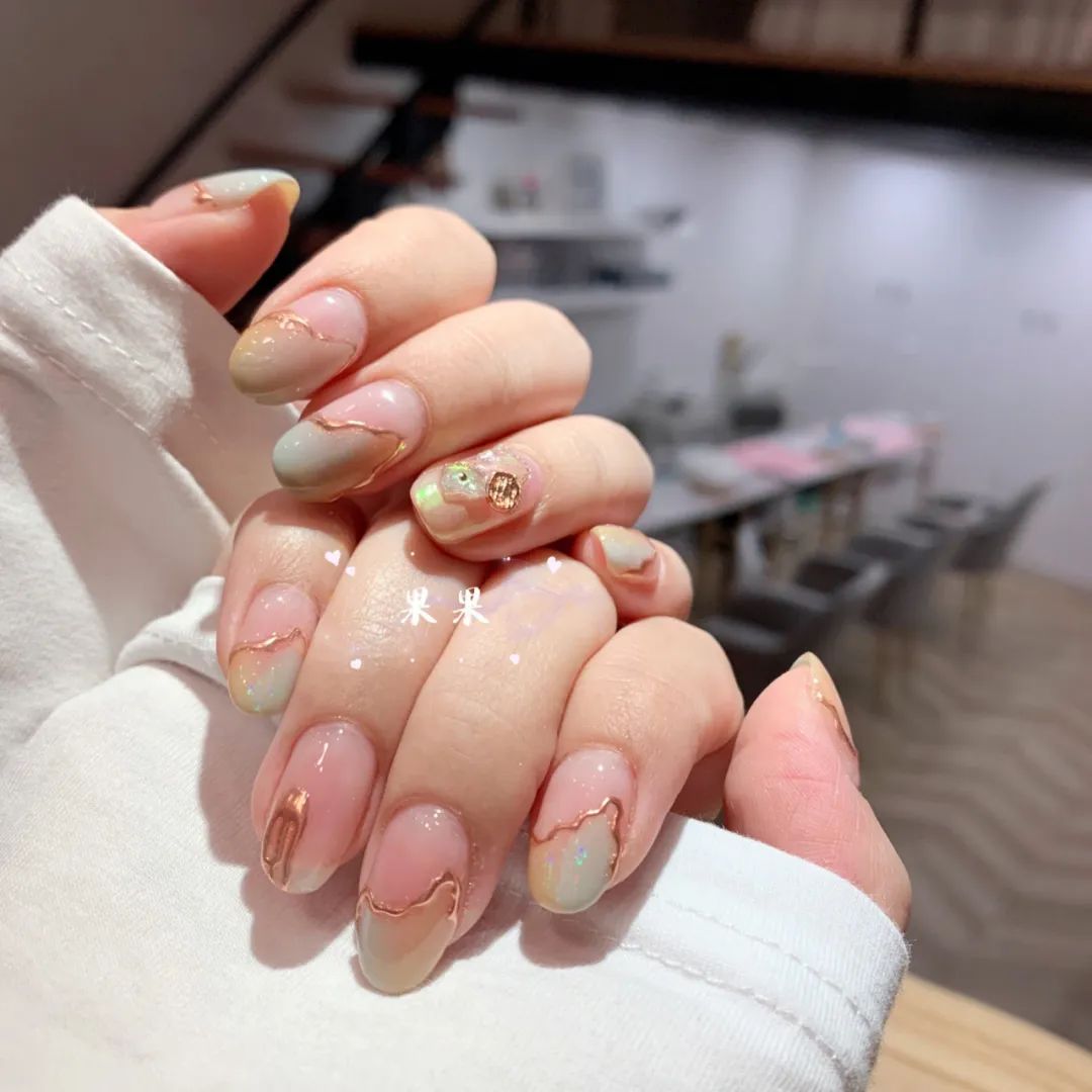 藏不住了！這波高級感美甲太好看