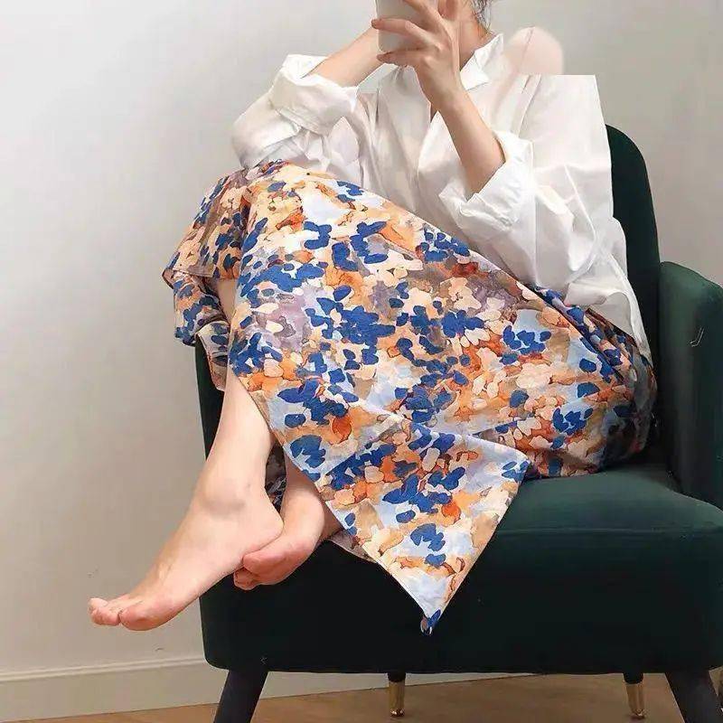 50%純純少女感 + 50%撩人小性感的 “ 純欲風 ” 穿搭也太好看了吧！