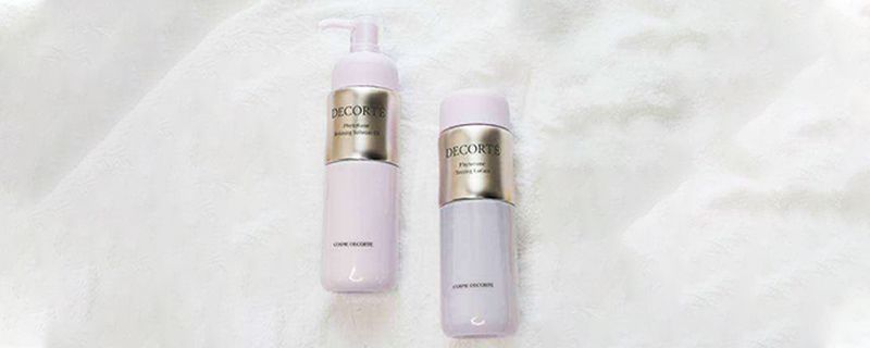 黛珂先乳后水那精華呢 護膚品使用順序