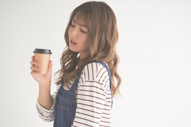 一個(gè)女人越顯擺什么，她的內(nèi)心越缺什么